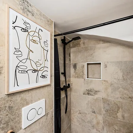 Appartement Vieux Chateau Ii - Agreable 2 Pieces - Vue - Vieille