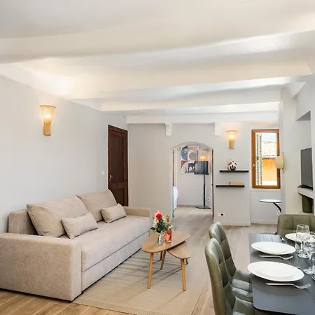 Vieux Chateau Ii - Agreable 2 Pieces - Vue - Vieille Apartment *