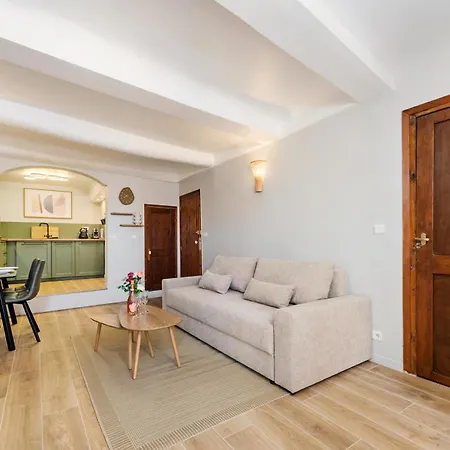 Vieux Chateau Ii - Agreable 2 Pieces - Vue - Vieille *