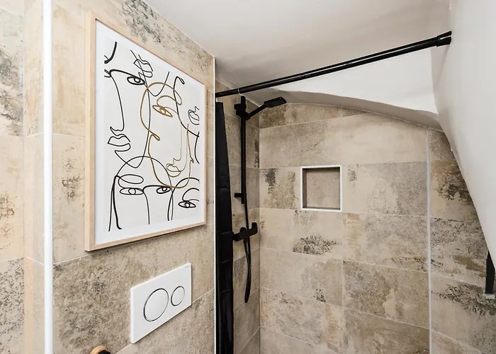 Διαμέρισμα Vieux Chateau Ii - Agreable 2 Pieces - Vue - Vieille