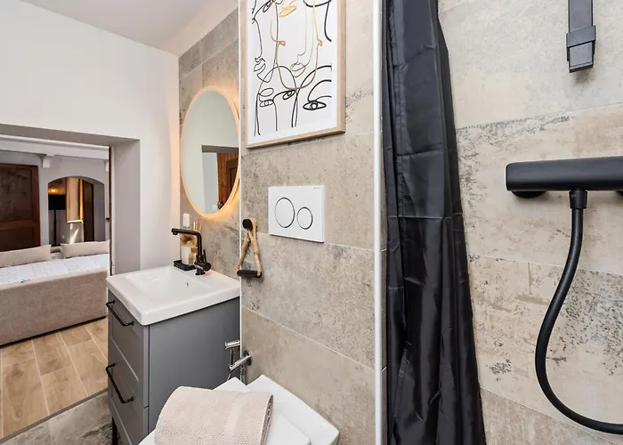 Vieux Chateau Ii - Agreable 2 Pieces - Vue - Vieille * Μεντόν